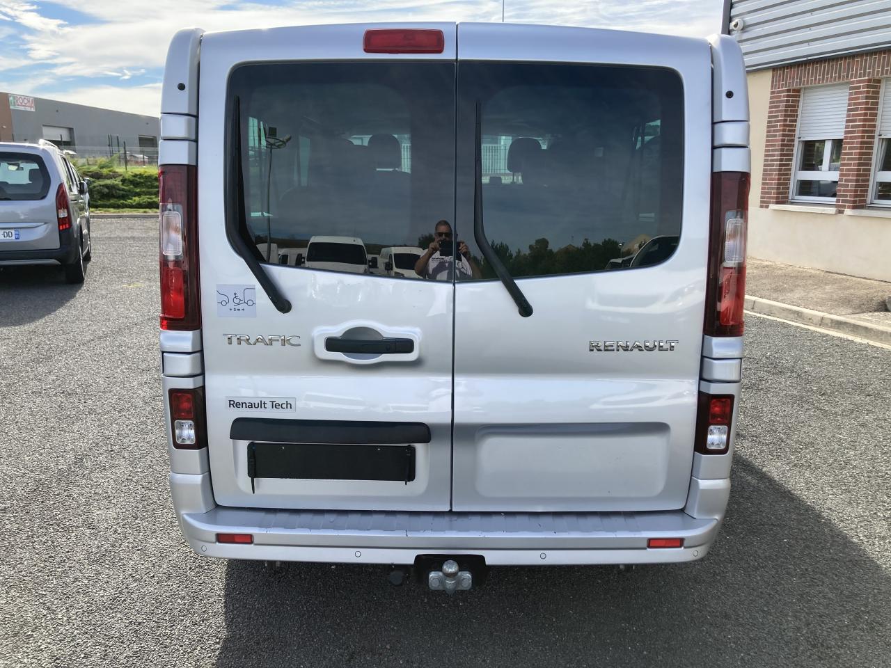 PLE AUTO NEGOCE RENAULT TRAFIC TRAFIC INTENSE MINIBUS 9 PLACES TPMR 1