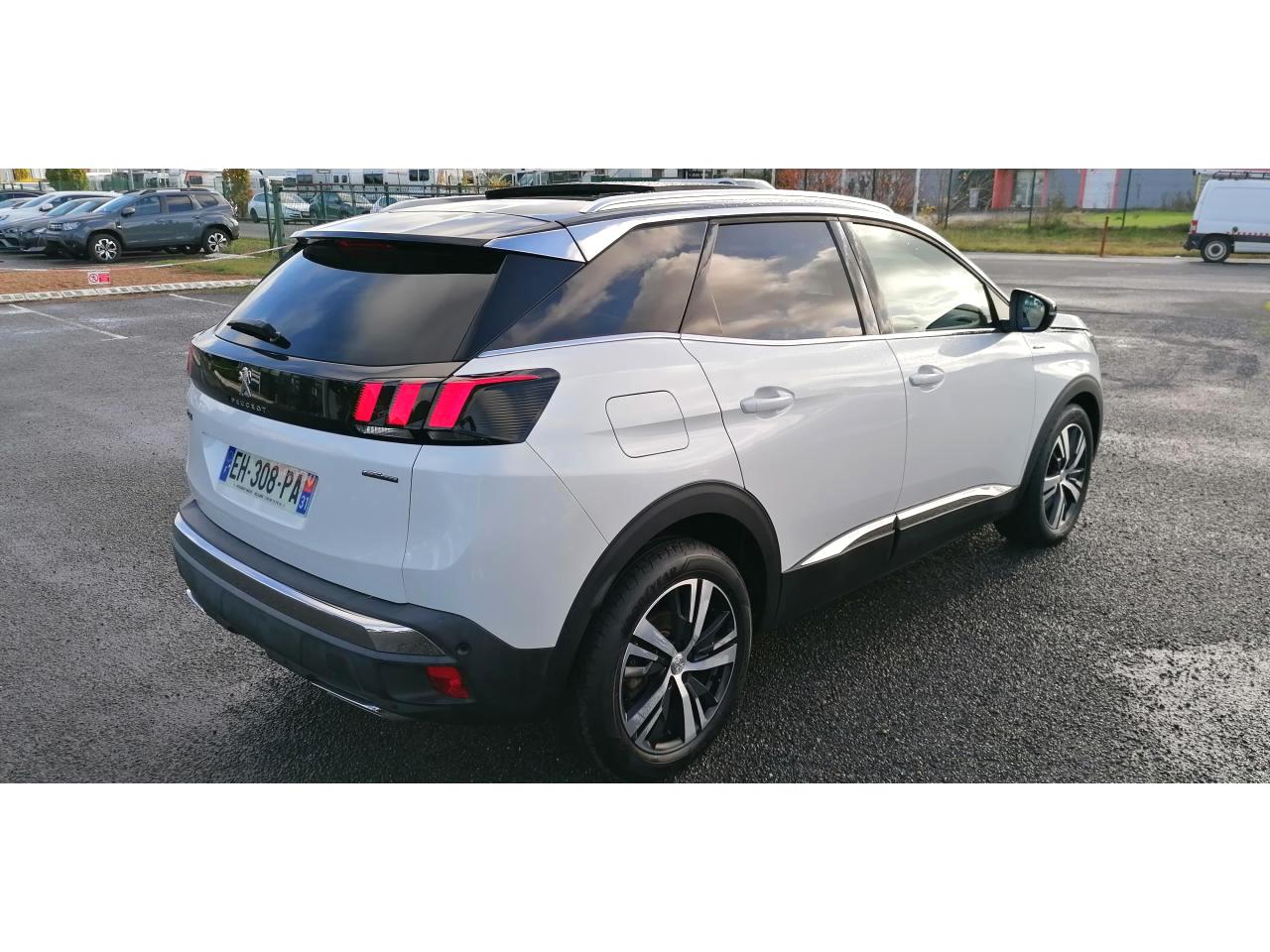 Autocenter81 PEUGEOT 3008 1.2i PureTech 130 GT Line TOIT OUVR