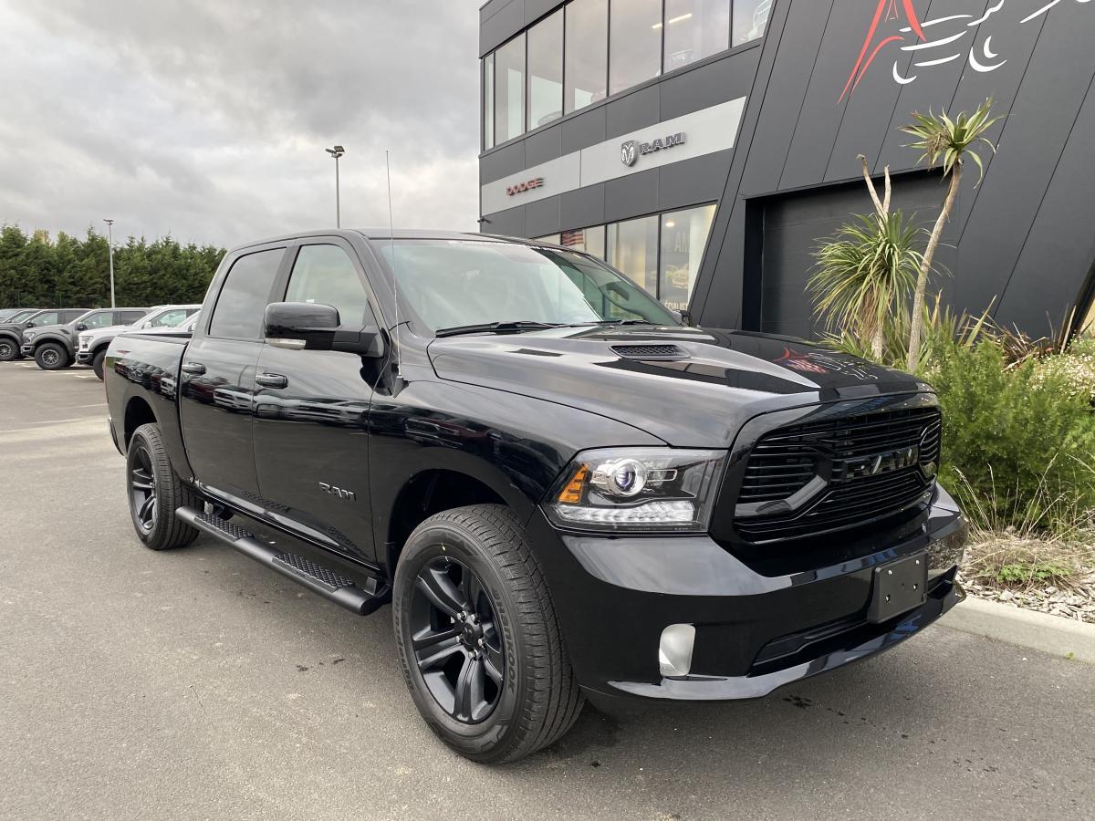 Dodge Ram Crew Sport Classic Black Edition Neuf 3608 American Car City